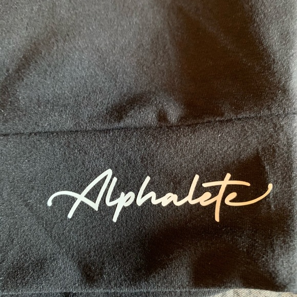 Worn once Alphalete ultra soft crop black top - Picture 4 of 9